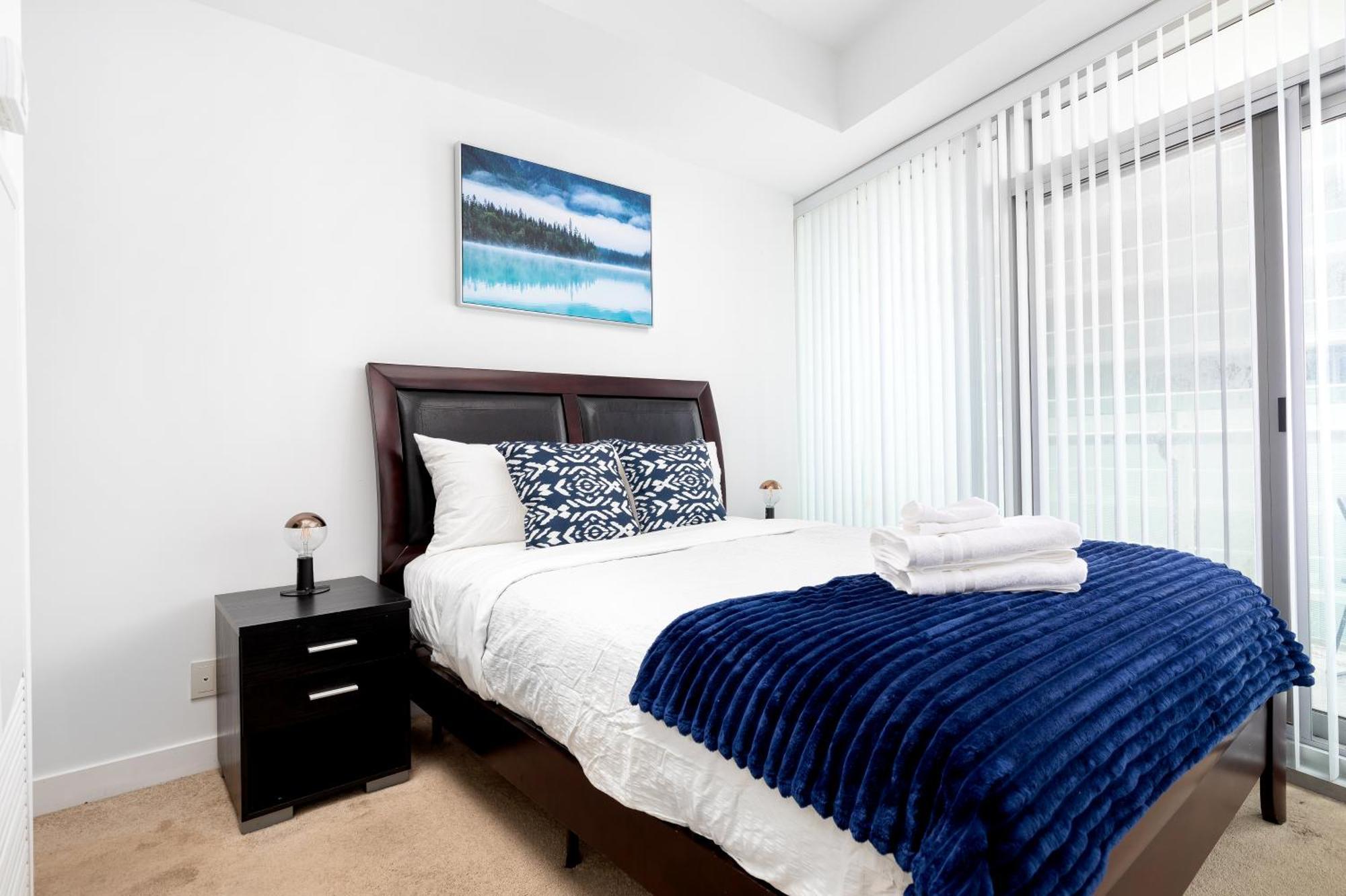 Downtown Toronto Condo Near Cn Tower, Scotiabank Arena, Rogers Centre, Union Station ภายนอก รูปภาพ