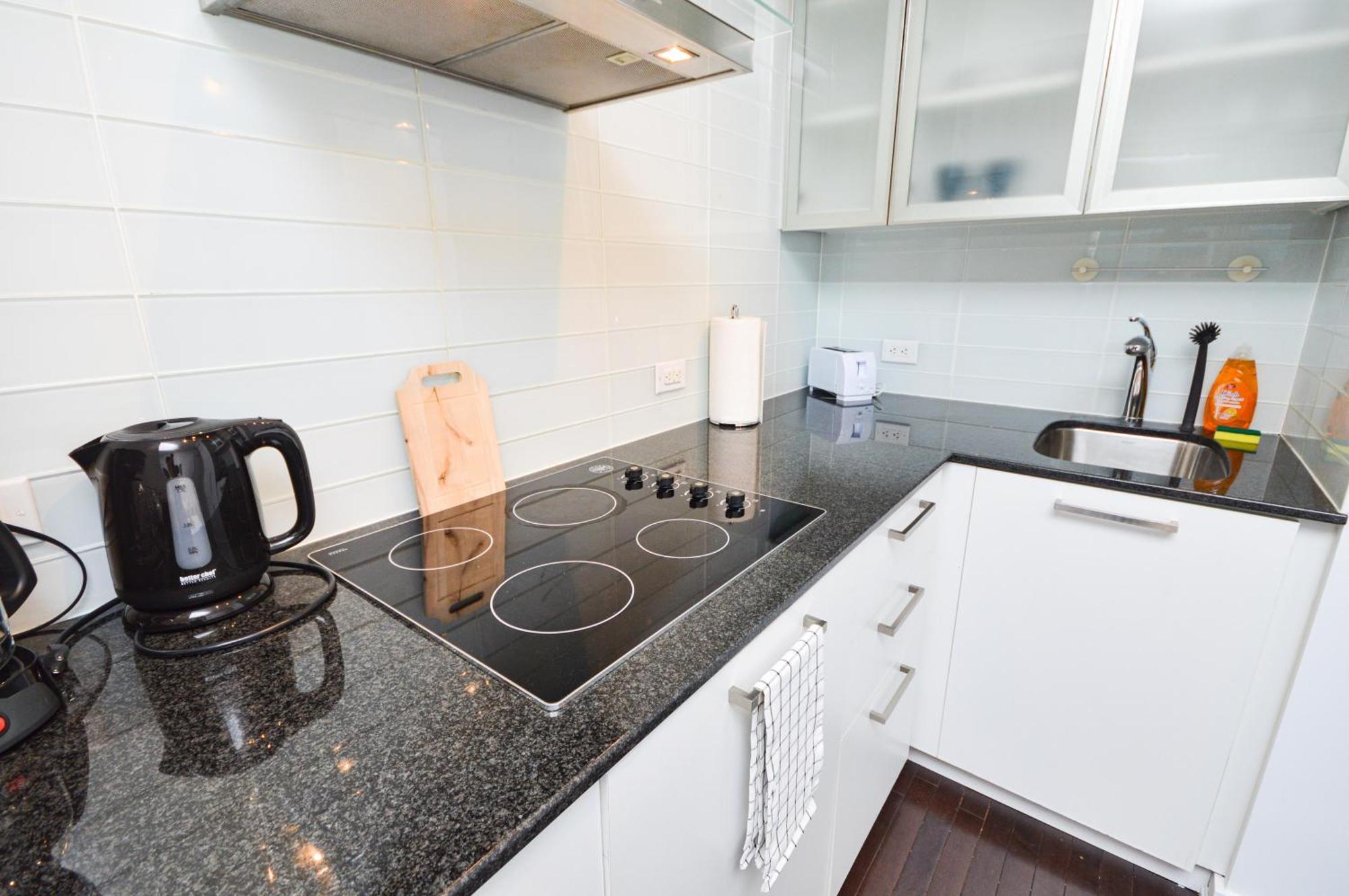 Downtown Toronto Condo Near Cn Tower, Scotiabank Arena, Rogers Centre, Union Station ภายนอก รูปภาพ