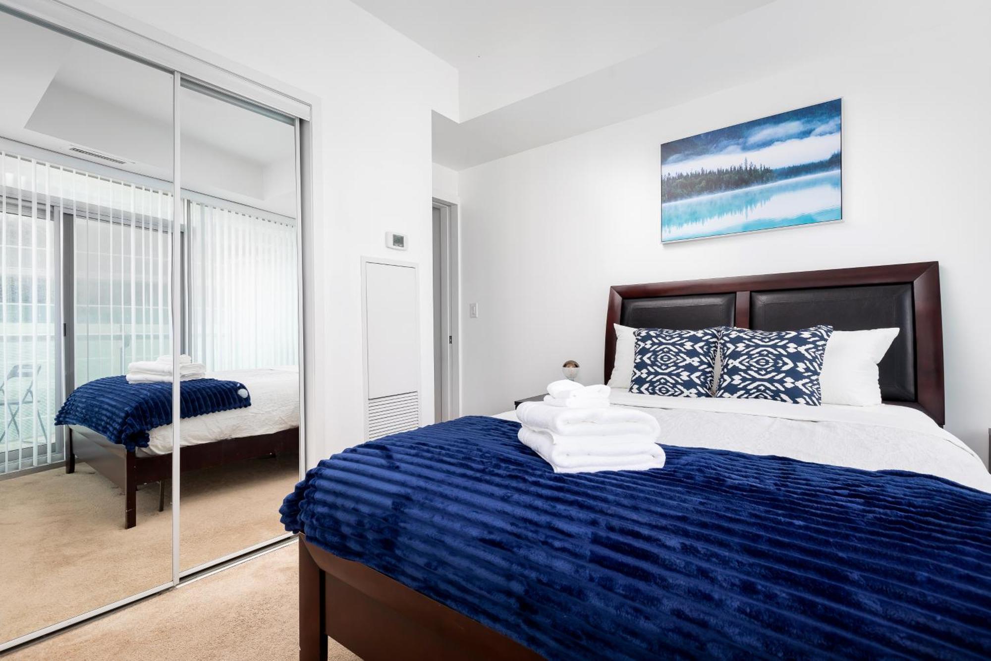 Downtown Toronto Condo Near Cn Tower, Scotiabank Arena, Rogers Centre, Union Station ภายนอก รูปภาพ